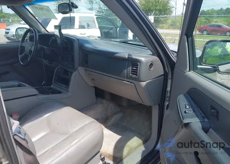 2003 Chevrolet Suburban 1500 Ls из США, поврежденный, VIN 1GNEC16Z43J129065